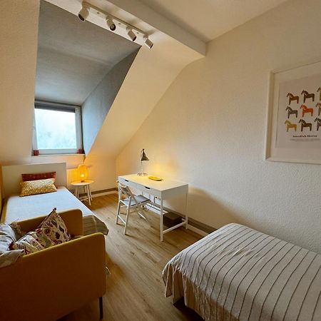 Big Flat With Fresh Renovation, Free Parking, Sonyps, Netflix Lejlighed Duisburg Eksteriør billede