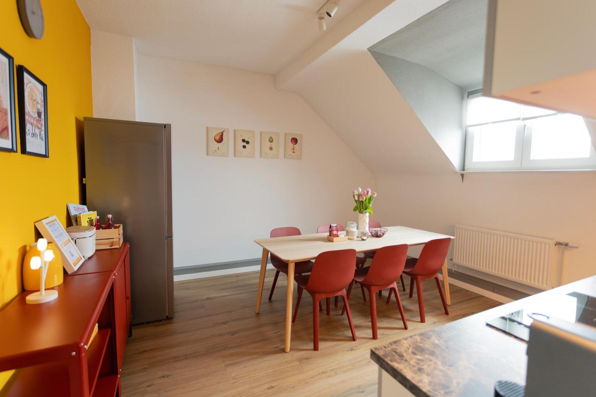 Big Flat With Fresh Renovation, Free Parking, Sonyps, Netflix Lejlighed Duisburg Eksteriør billede