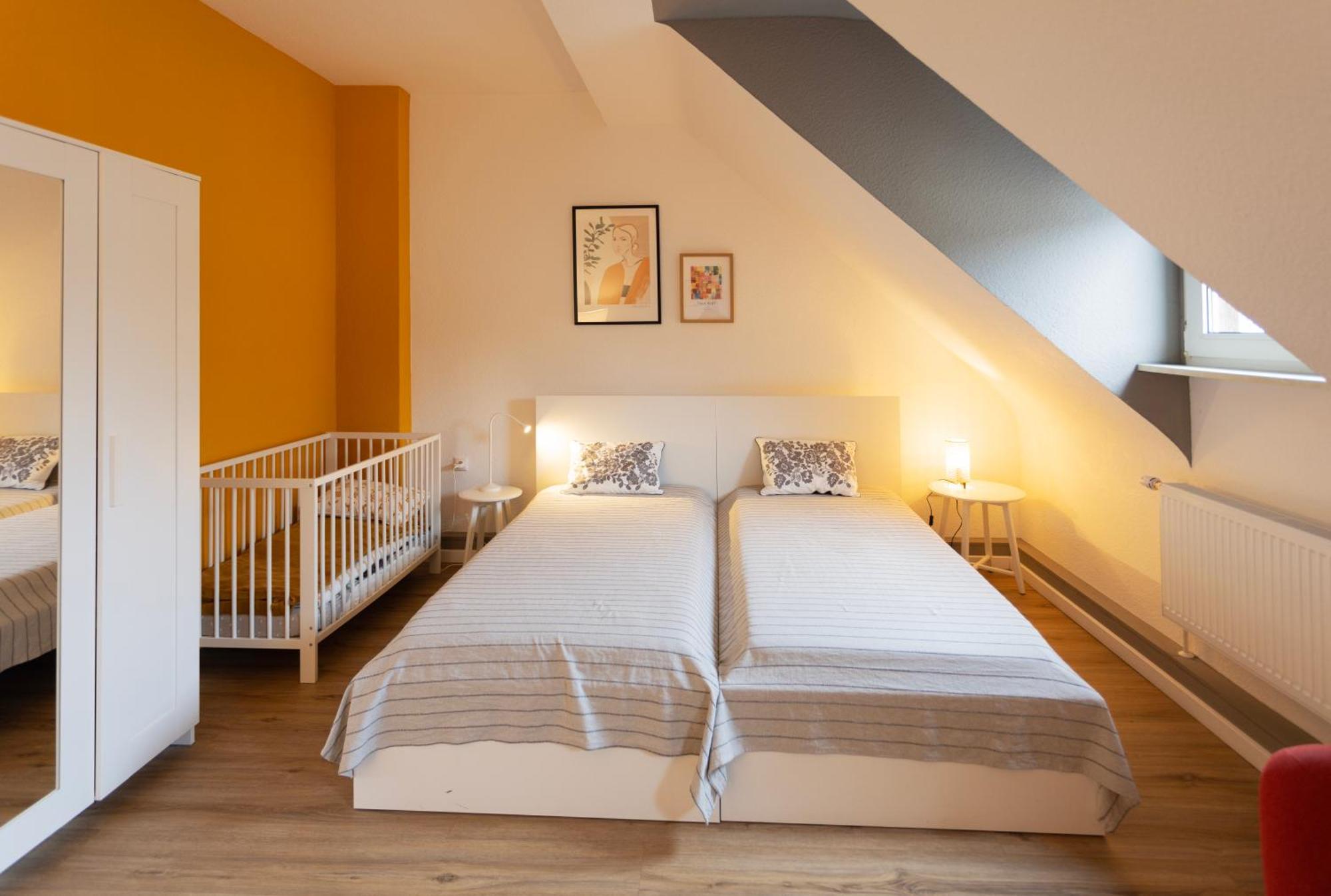 Big Flat With Fresh Renovation, Free Parking, Sonyps, Netflix Lejlighed Duisburg Eksteriør billede
